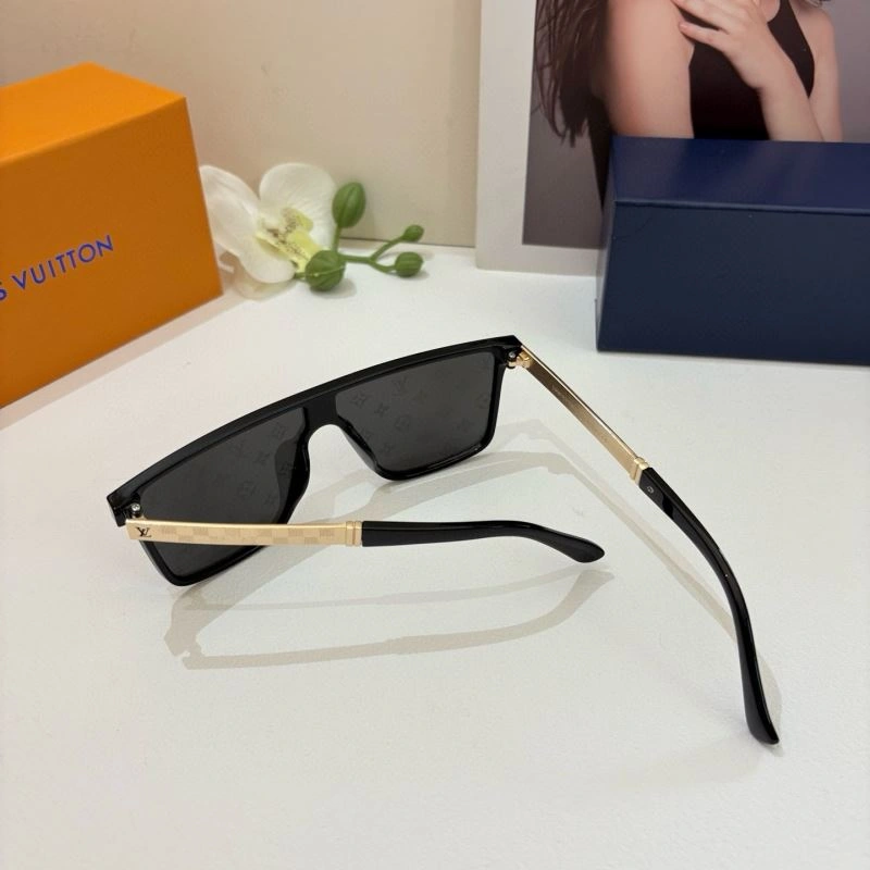 Thermal Louis Vuitton Sunglasses 280499