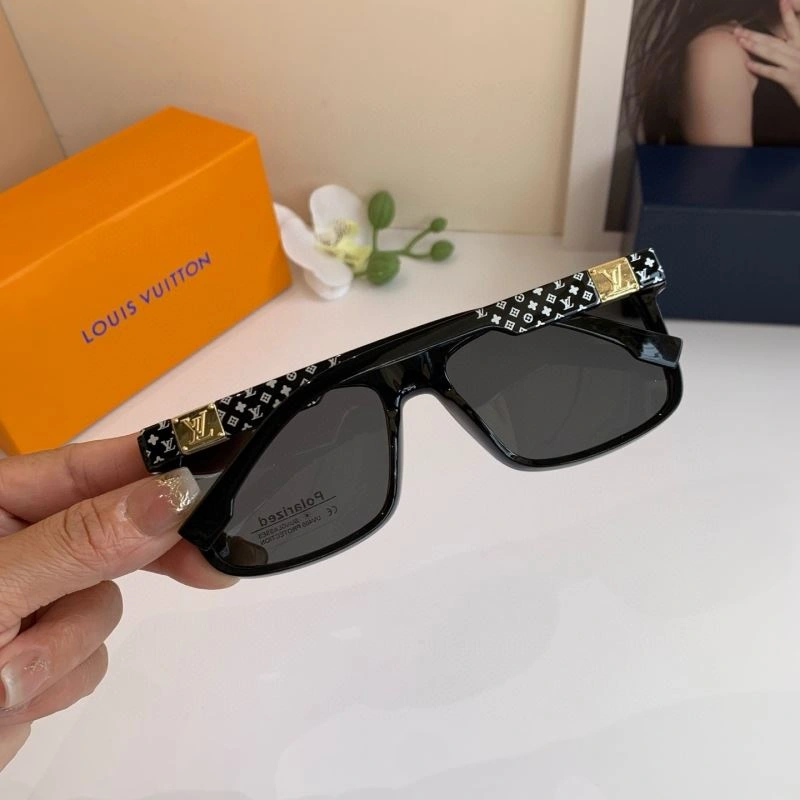 Louis Vuitton Sunglasses Contemporary 280502