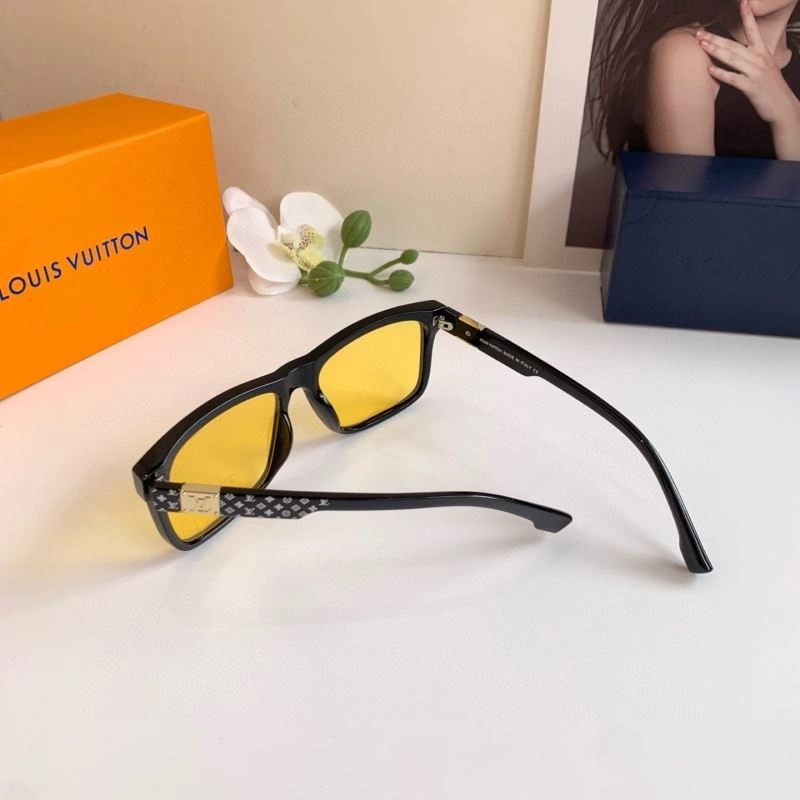Louis Vuitton Sunglasses UrbanChic 280497