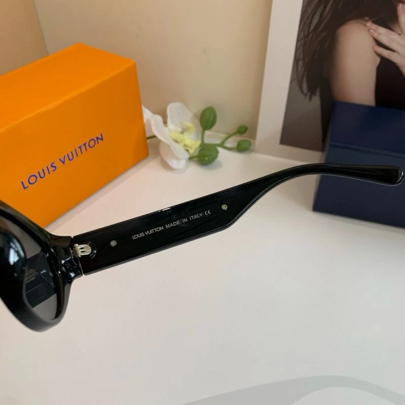 ZeroBulk Louis Vuitton Sunglasses 280500