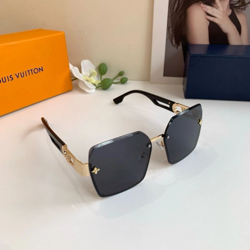 Louis Vuitton Sunglasses Elegant 280489