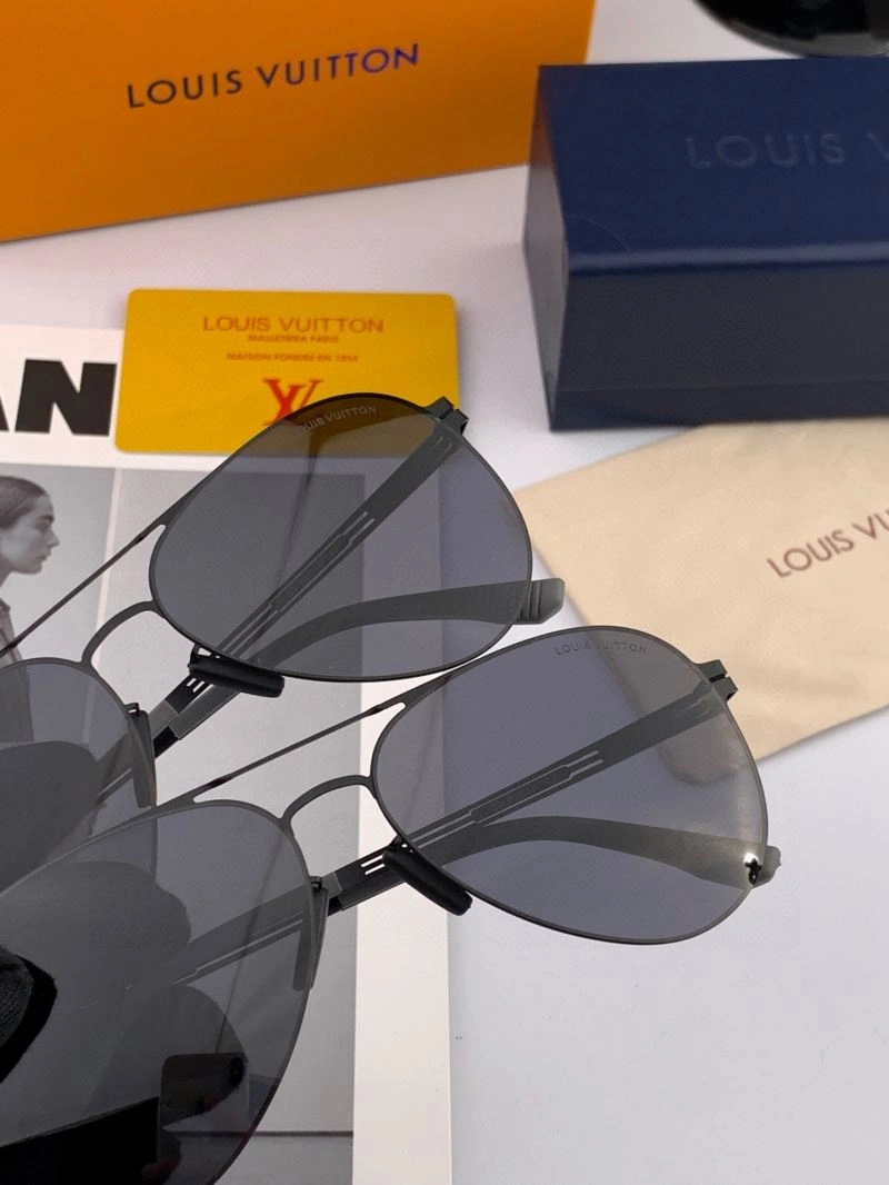 Packable Louis Vuitton Sunglasses 280492