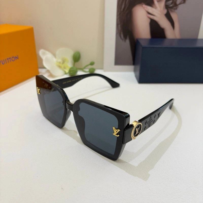 Stylish Louis Vuitton Sunglasses 280481