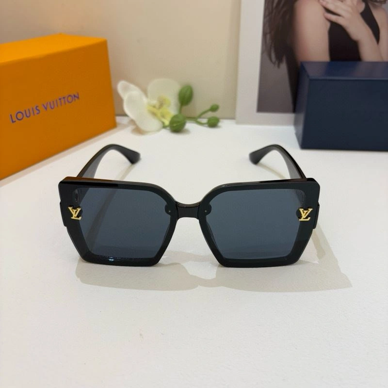 Stylish Louis Vuitton Sunglasses 280481