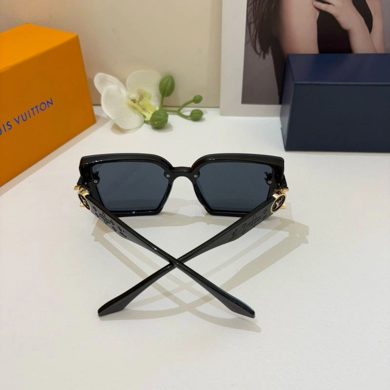 Stylish Louis Vuitton Sunglasses 280481