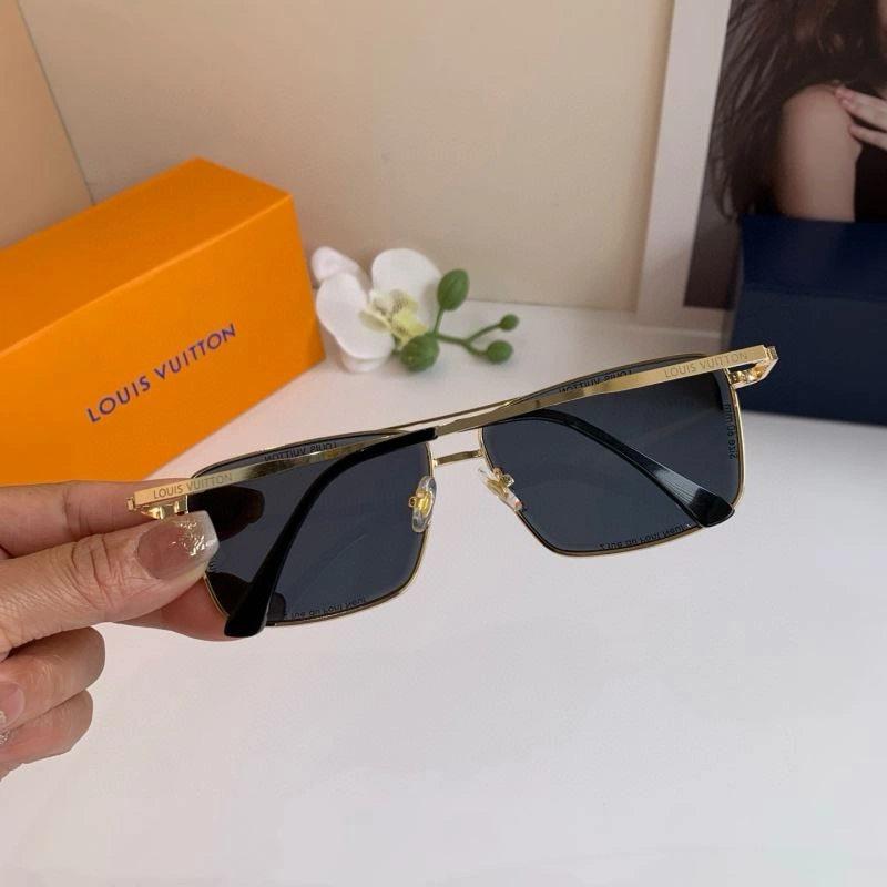 FreshLook Louis Vuitton Sunglasses 280485
