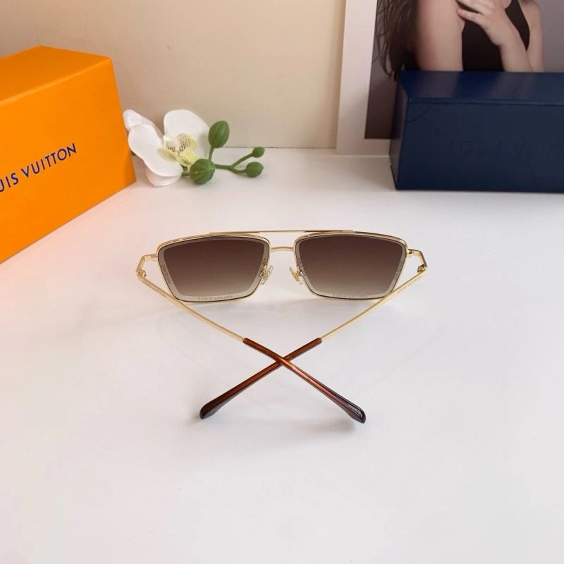 Louis Vuitton Sunglasses Chic 280480