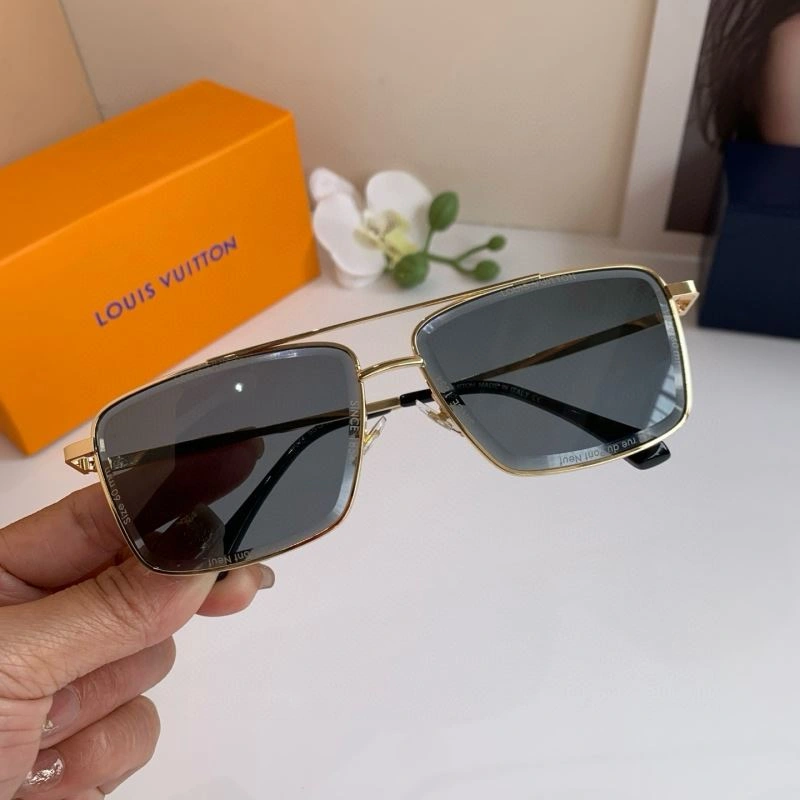Chic Louis Vuitton Sunglasses 280479