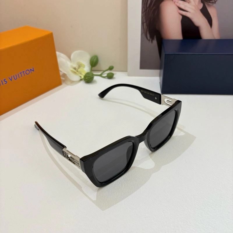 Chic Louis Vuitton Sunglasses 280488