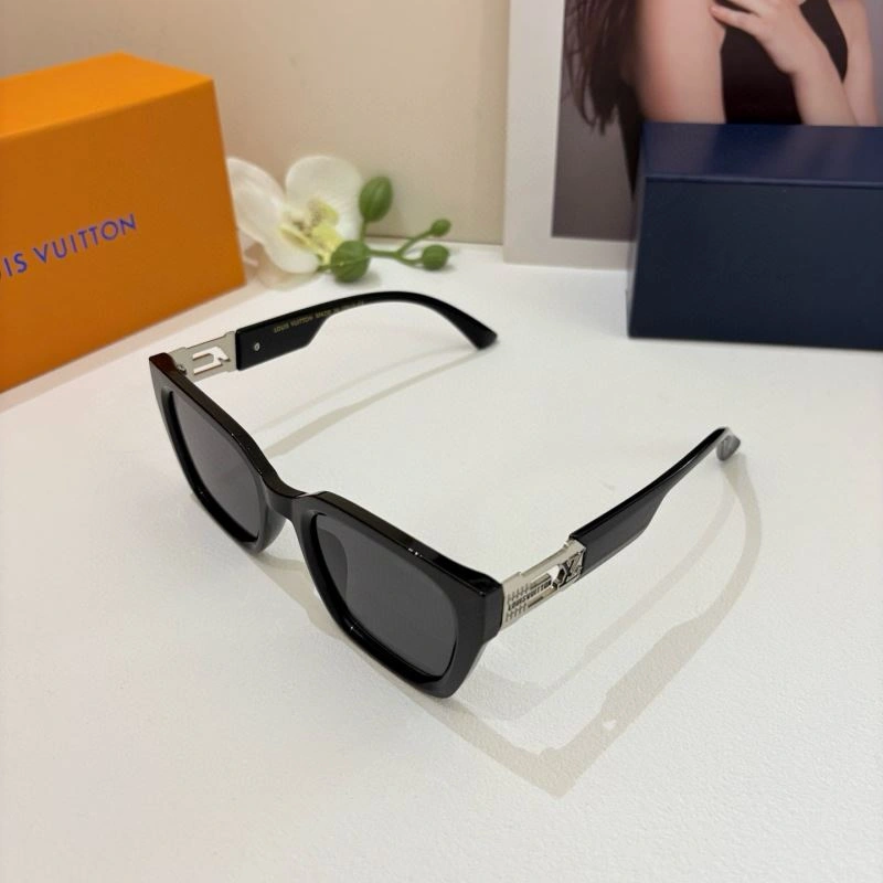 Chic Louis Vuitton Sunglasses 280488