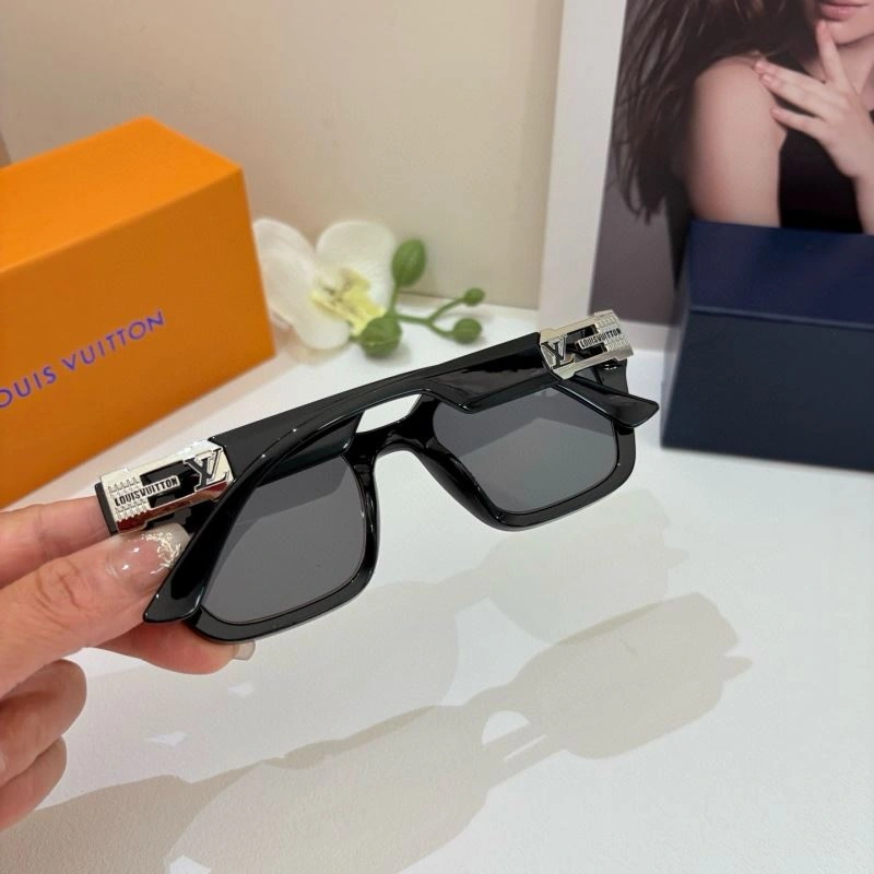 Chic Louis Vuitton Sunglasses 280488