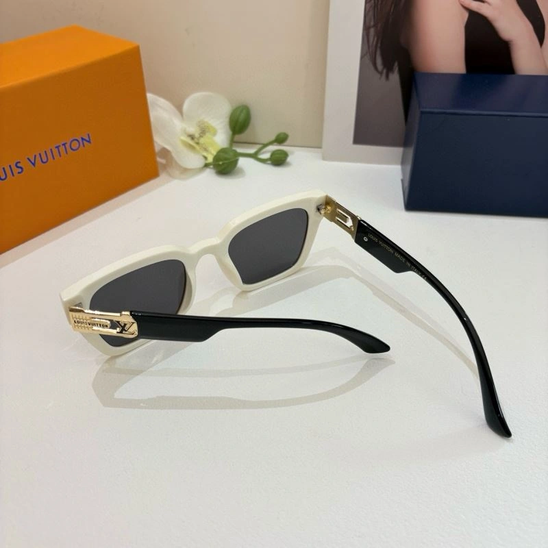 Louis Vuitton Sunglasses Modern 280478