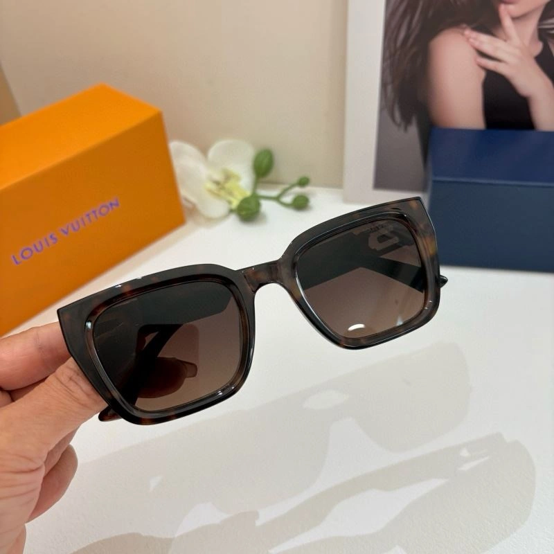 SmartChoice Louis Vuitton Sunglasses 280476