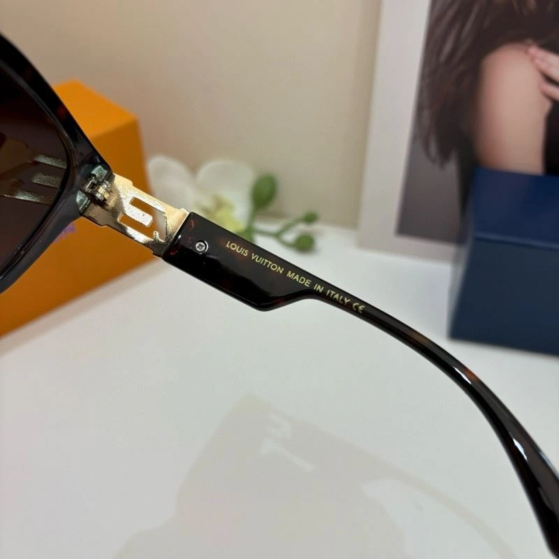 SmartChoice Louis Vuitton Sunglasses 280476