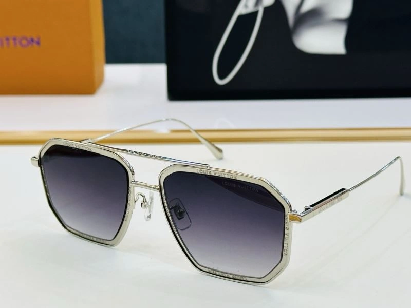 Lightweight Louis Vuitton Sunglasses 280477