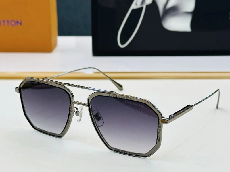 Lightweight Louis Vuitton Sunglasses 280477