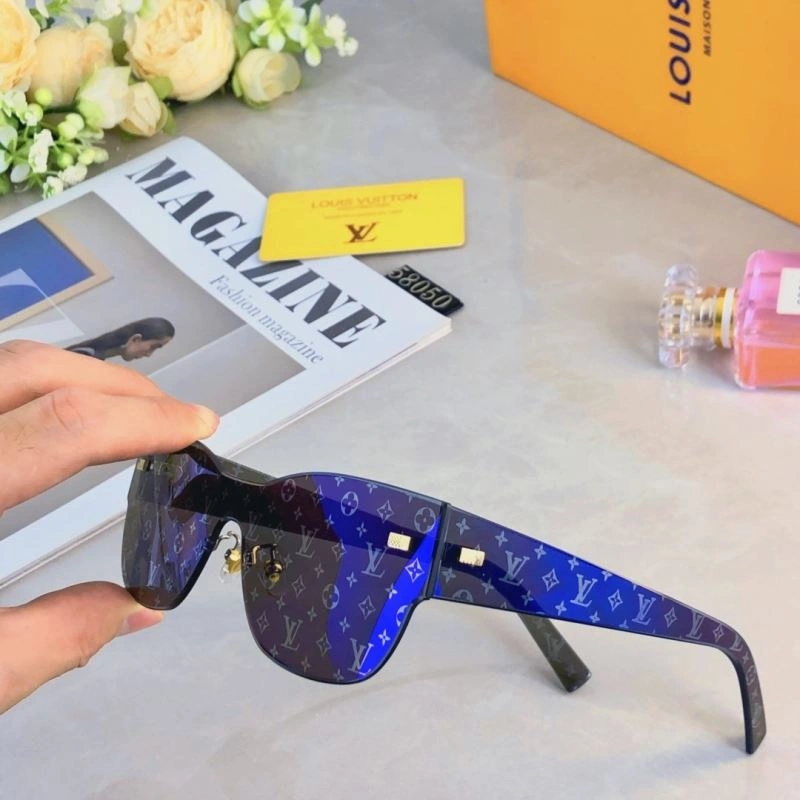 Louis Vuitton Sunglasses SportInspired 280470