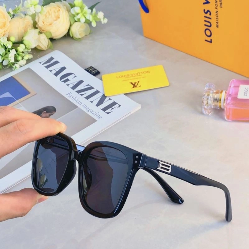 Louis Vuitton Sunglasses Youthful 280472