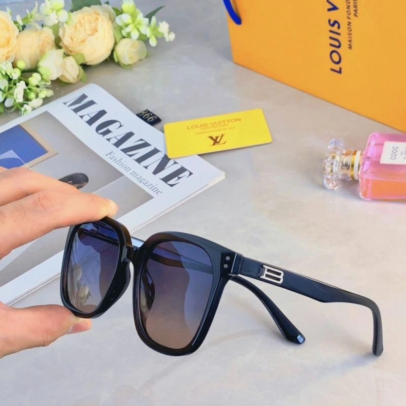 Louis Vuitton Sunglasses Youthful 280472