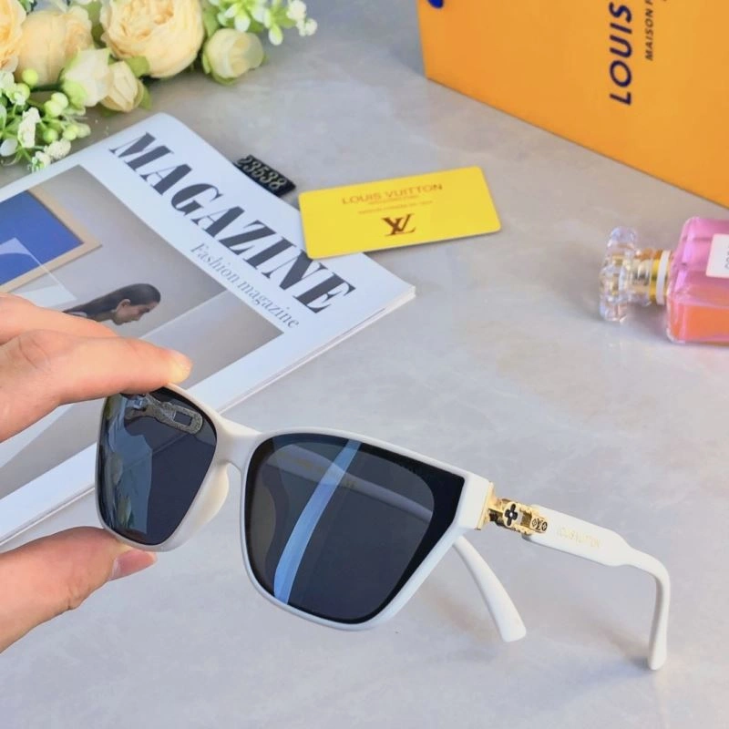 Louis Vuitton Sunglasses EasyMatch 280463
