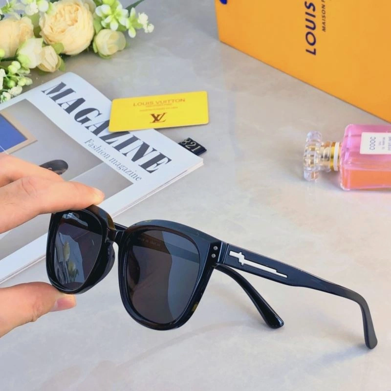 Louis Vuitton Sunglasses Upgraded 280462