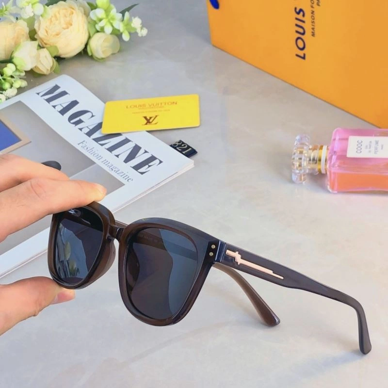 Louis Vuitton Sunglasses Upgraded 280462