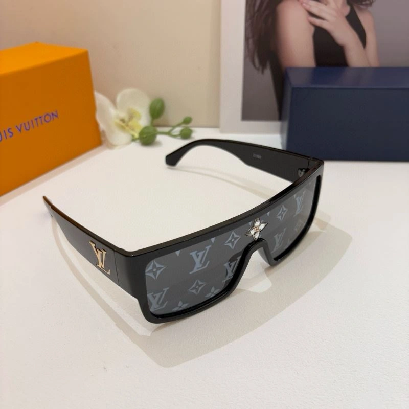 MoistureWicking Louis Vuitton Sunglasses 280452