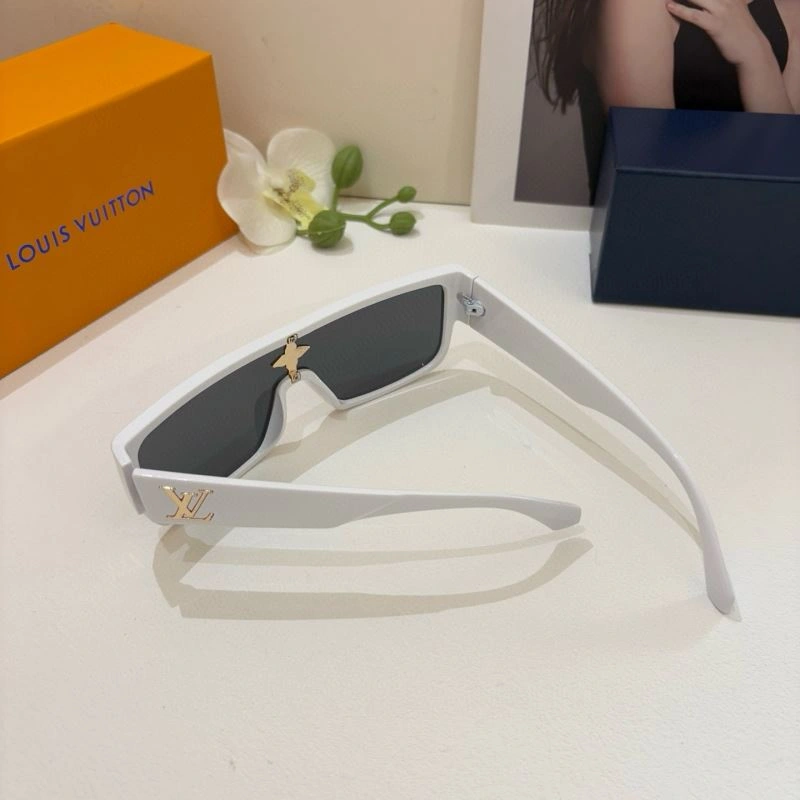 Louis Vuitton Sunglasses Premium 280442
