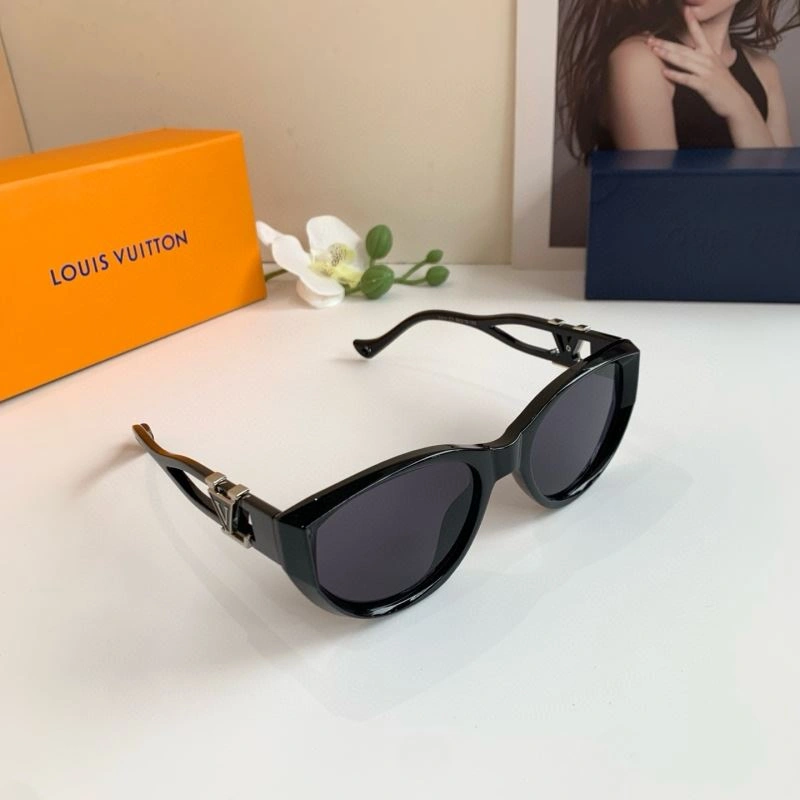 Louis Vuitton Sunglasses Trendsetting 280440