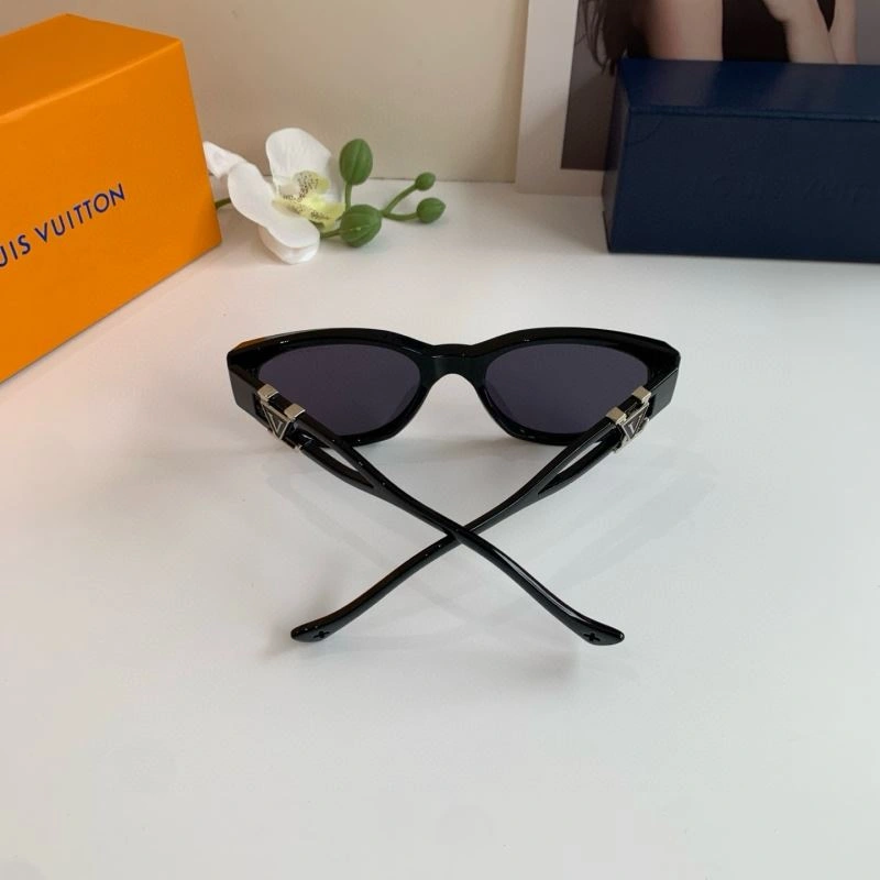 Louis Vuitton Sunglasses Trendsetting 280440