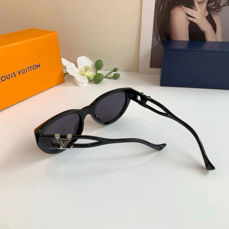Louis Vuitton Sunglasses Trendsetting 280440