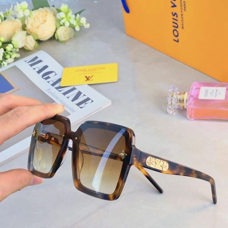 ModernLook Louis Vuitton Sunglasses 280443
