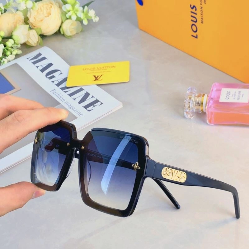 ModernLook Louis Vuitton Sunglasses 280443