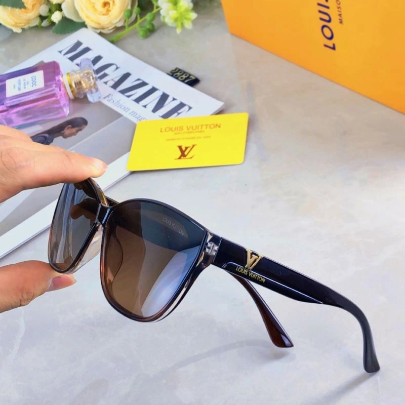 DailyWear Louis Vuitton Sunglasses 280456