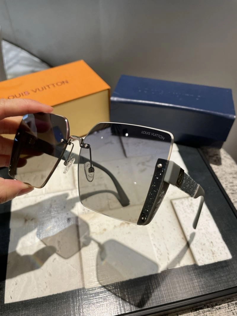 Effortless Louis Vuitton Sunglasses 280430