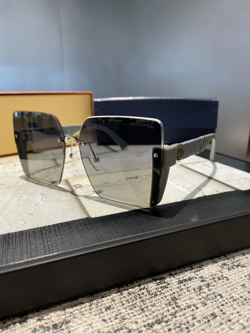 Effortless Louis Vuitton Sunglasses 280430