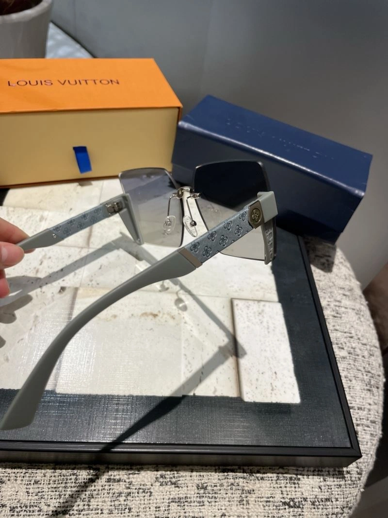 Effortless Louis Vuitton Sunglasses 280430