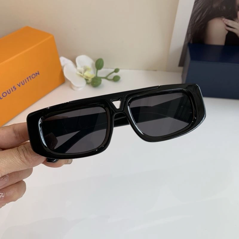 Timeless Louis Vuitton Sunglasses 280432