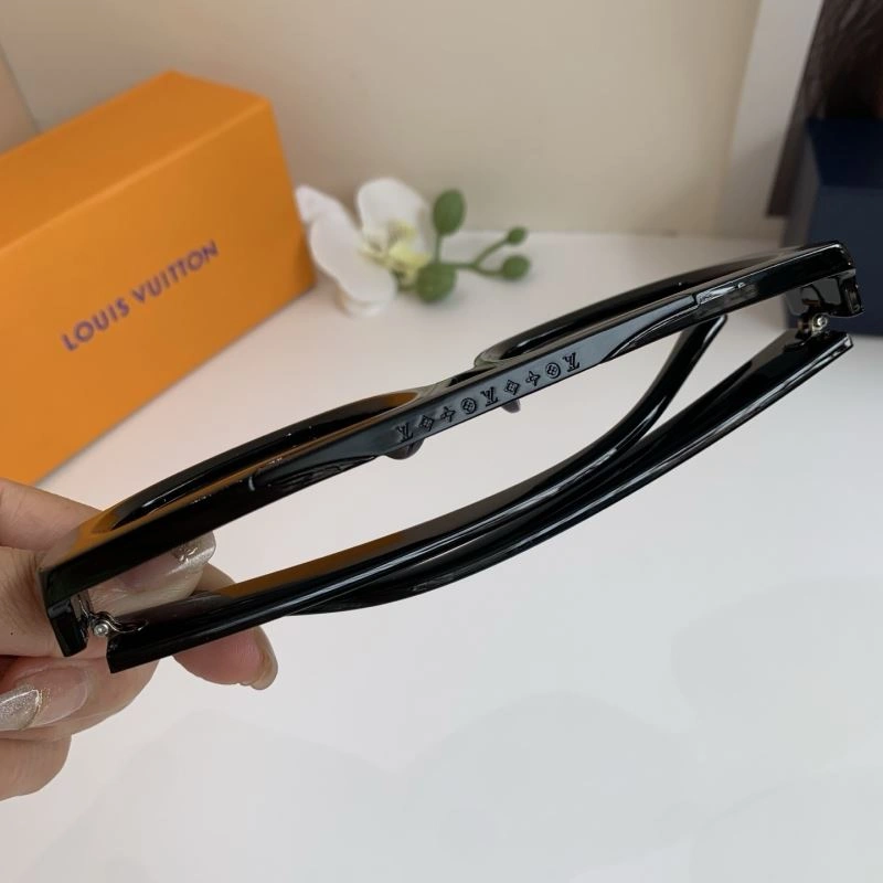 Timeless Louis Vuitton Sunglasses 280432