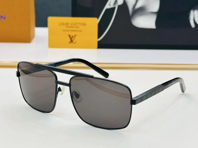 Louis Vuitton Sunglasses Practical 280422
