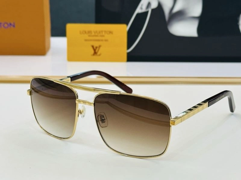 Louis Vuitton Sunglasses Practical 280422
