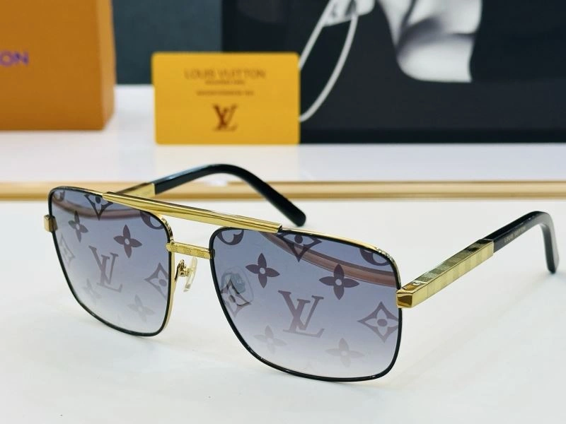 Louis Vuitton Sunglasses Practical 280422