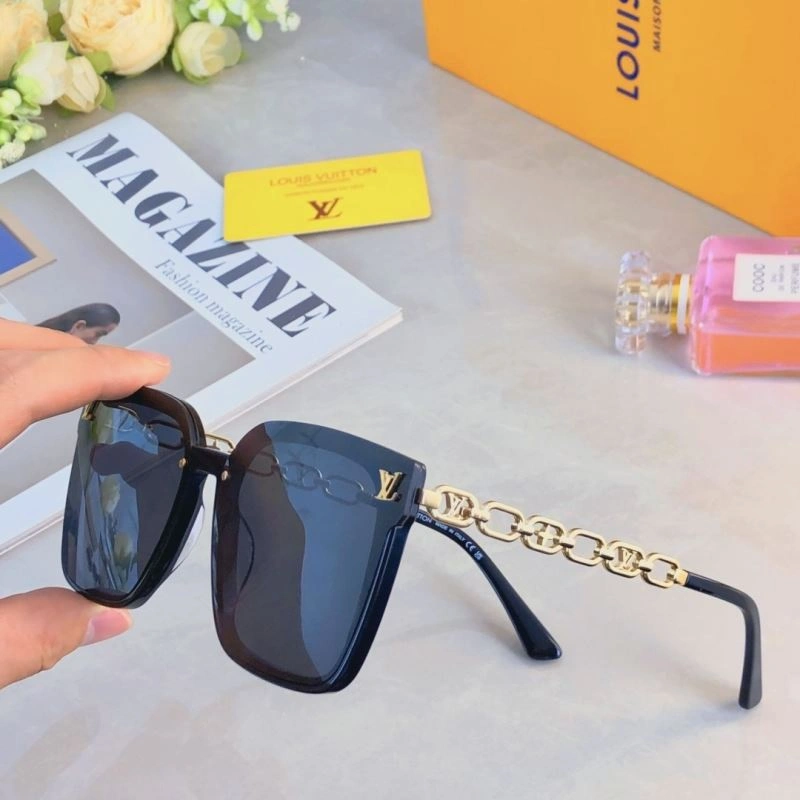 Bright Louis Vuitton Sunglasses 280421
