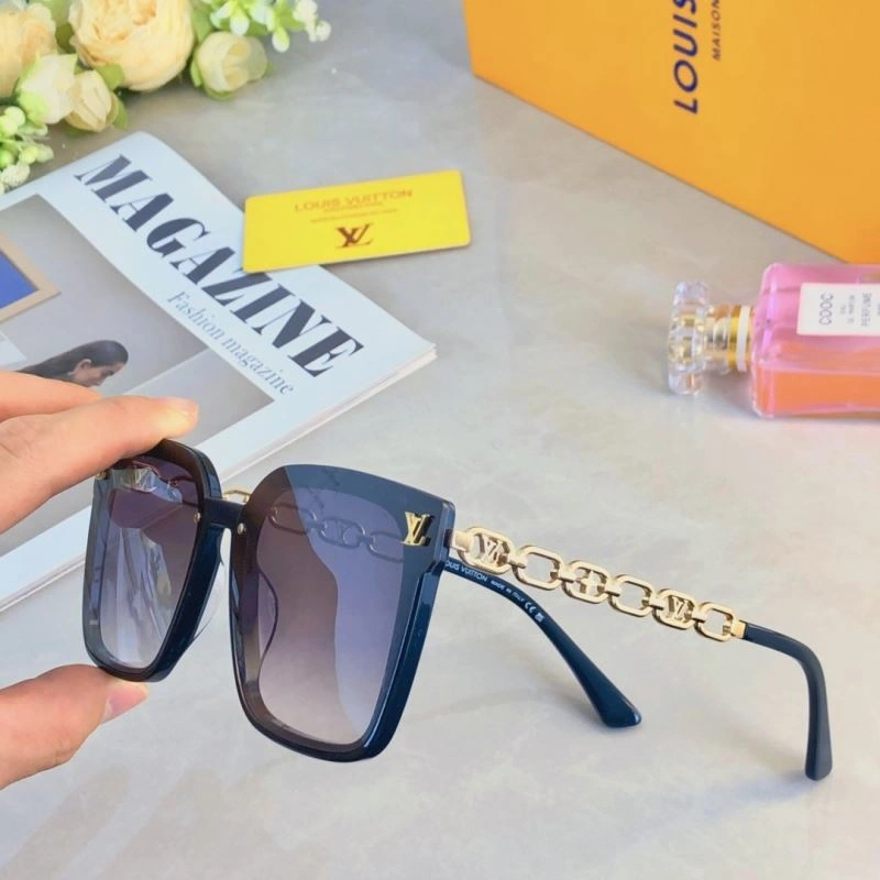 Bright Louis Vuitton Sunglasses 280421
