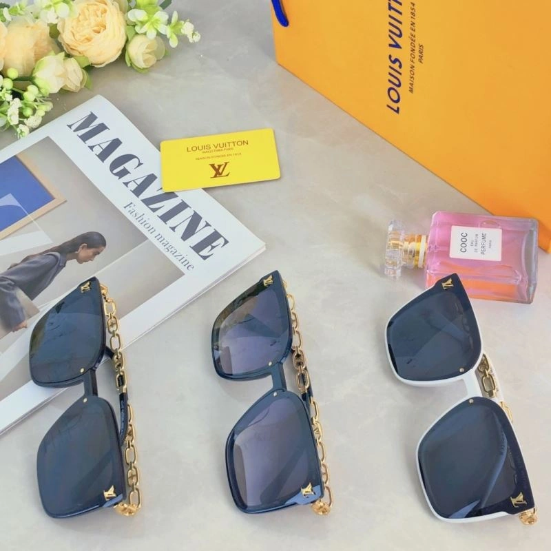 Bright Louis Vuitton Sunglasses 280421