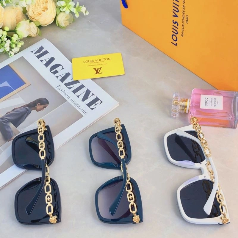 Bright Louis Vuitton Sunglasses 280421