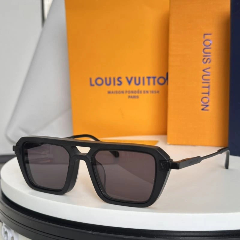 Minimalist Louis Vuitton Sunglasses 280405
