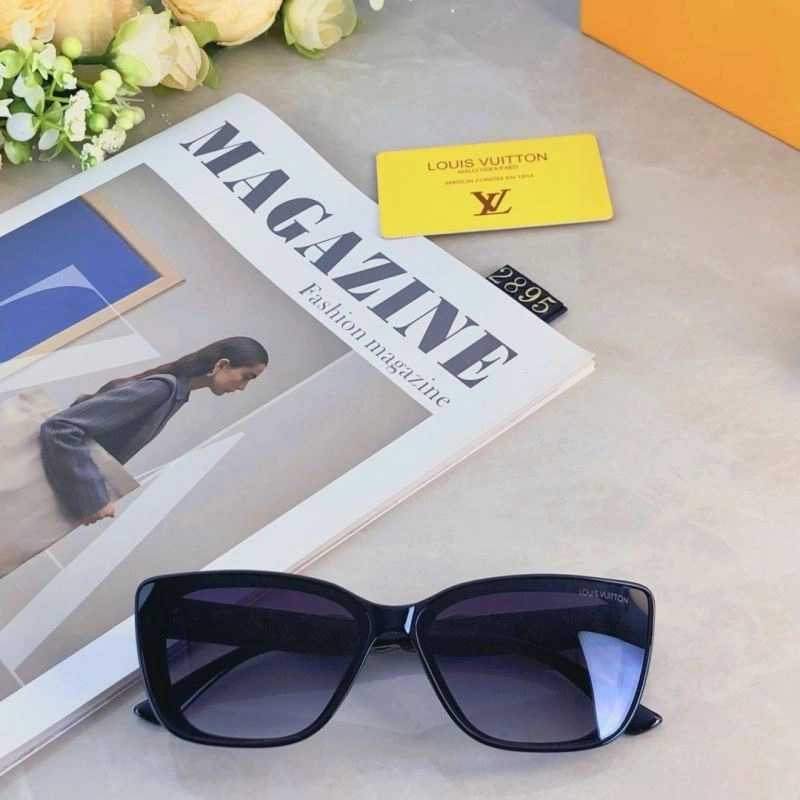 Louis Vuitton Sunglasses Unisex 280400
