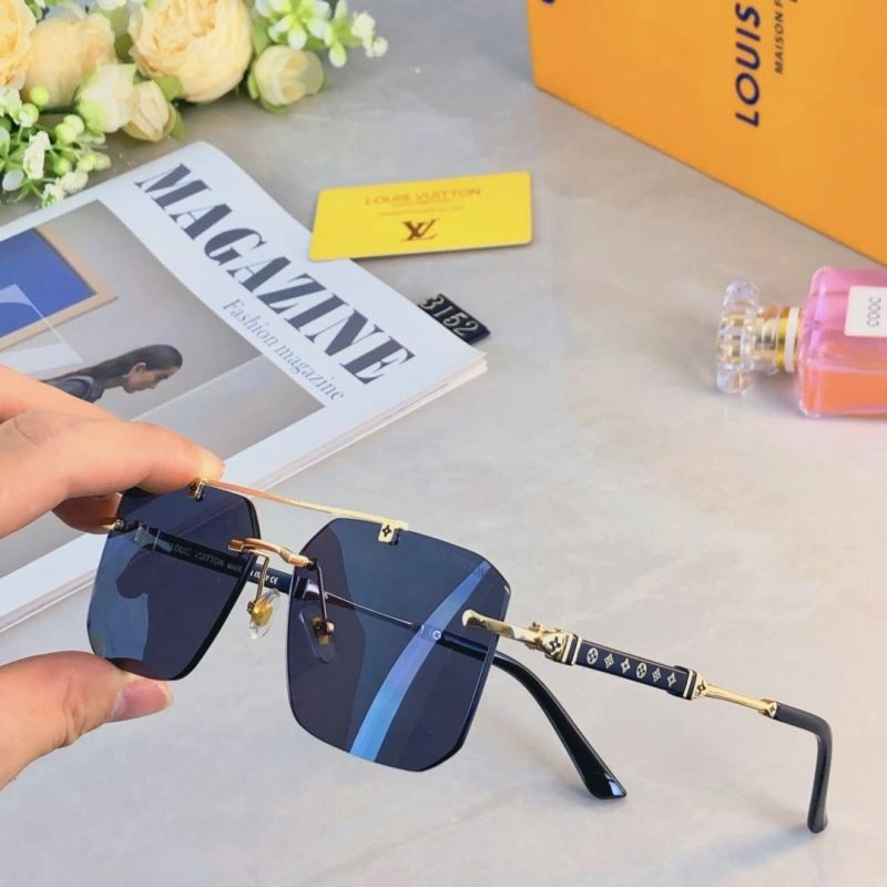 Packable Louis Vuitton Sunglasses 280386