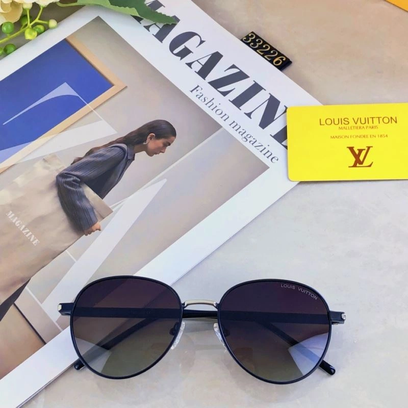 Louis Vuitton Sunglasses Practical 281056